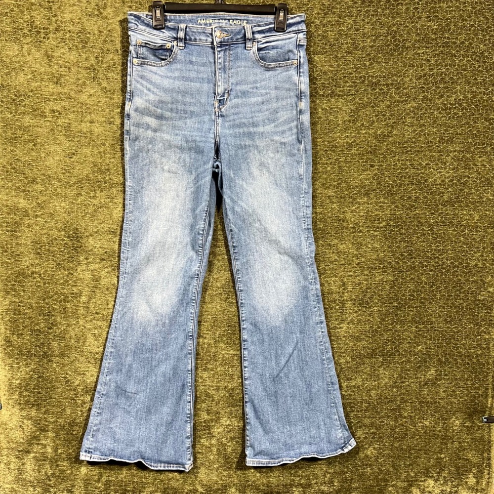American Eagle Super Hi-Rise Flare Jeans Womens 10 Regular Blue Light Wash Denim